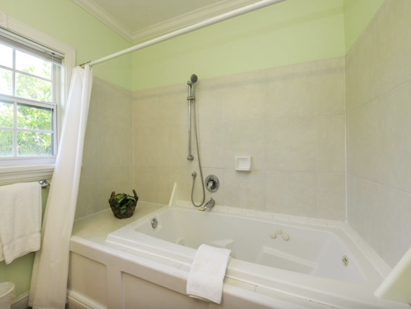 Luxury Anna Maria 3 Bedroom Vacation Home! 2 Master Bedrooms